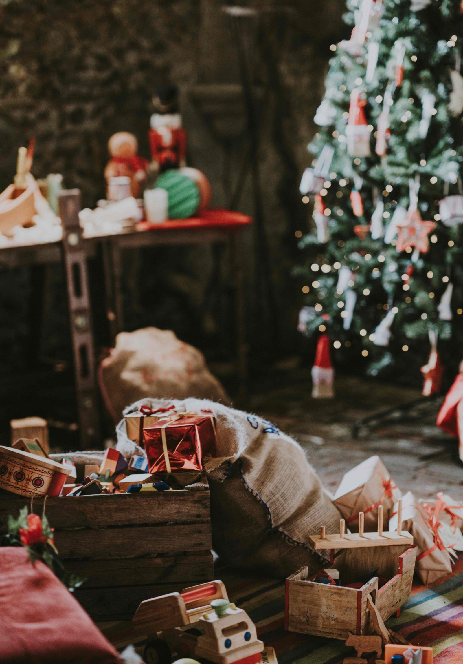 fun family christmas games